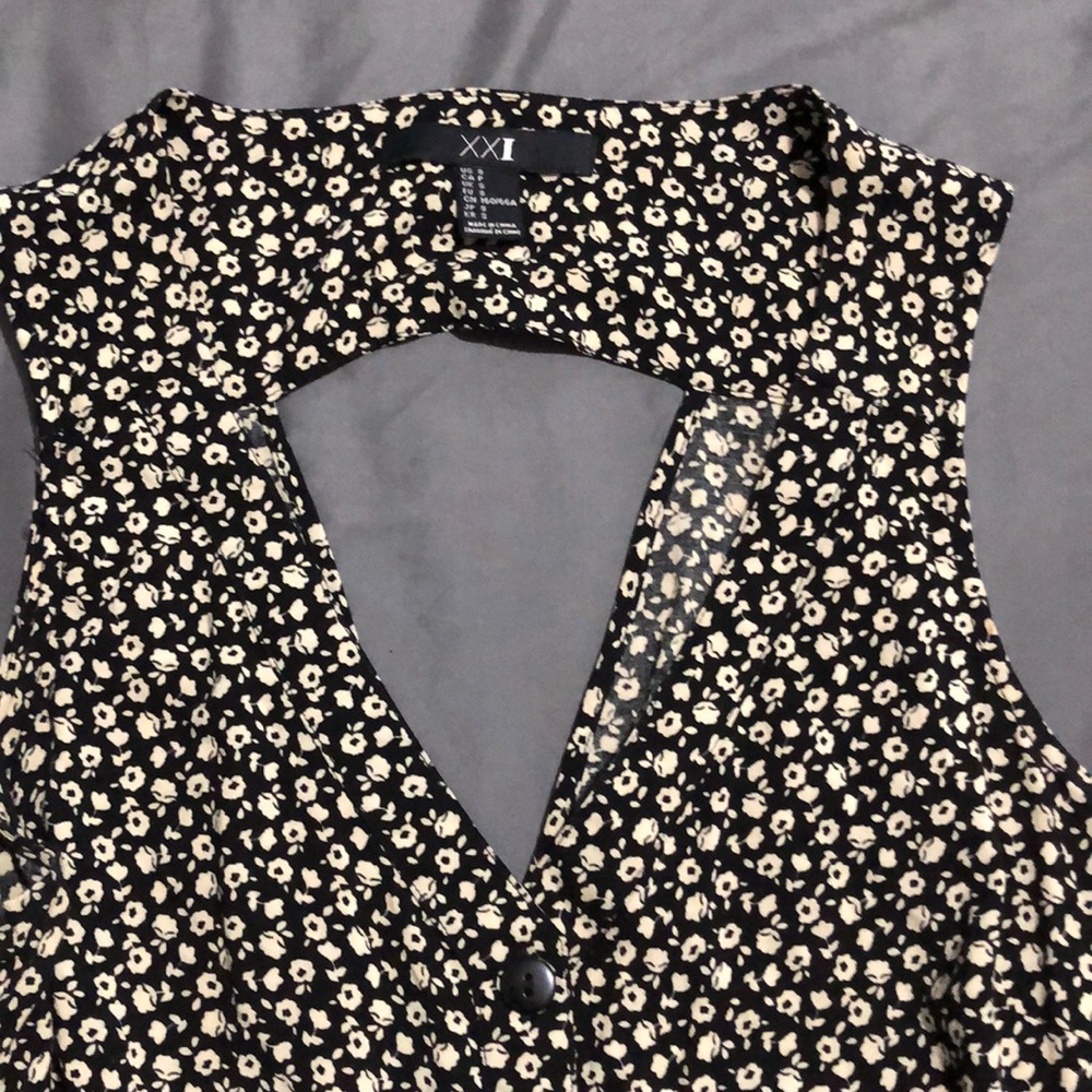 Small black romper from forever 21.